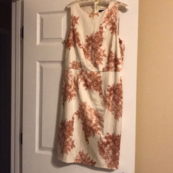 Ann Taylor Dresses & Skirts - Looks New Ann Taylor Size 8 Dress 💕 Host Pick ❤️